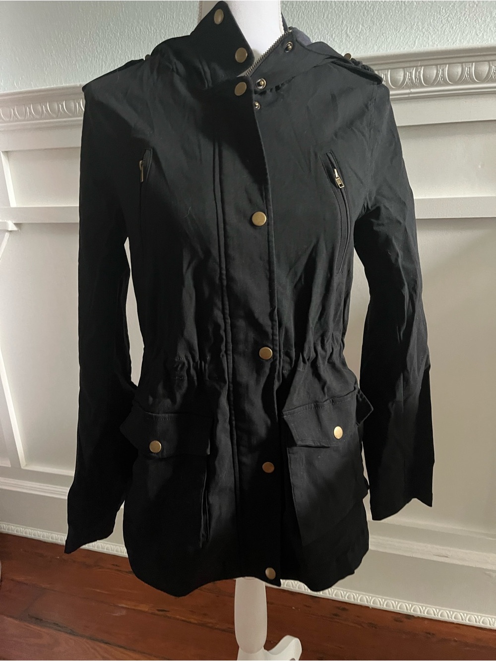 Black Hooded Cinch-Waist Utility Jacket - Picture 3 of 12